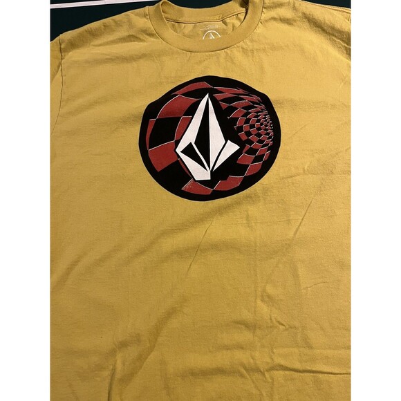 Men’s Volcom Graphic Print Short Sleeve T-Shirt LARGE Skater Surf Grunge Yellow - Picture 1 of 6